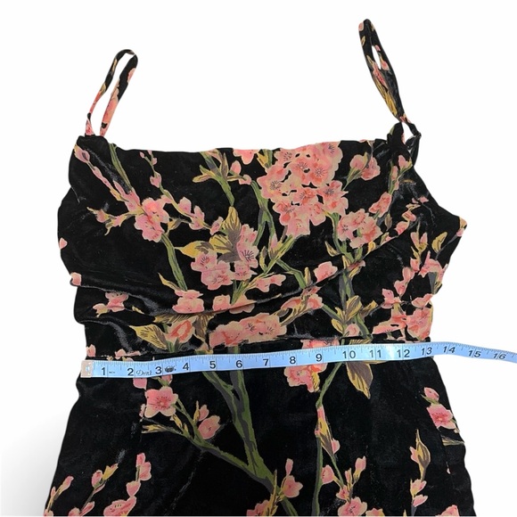 superdown Lena Cowl Mini Dress Black Floral - Small - Picture 13 of 14